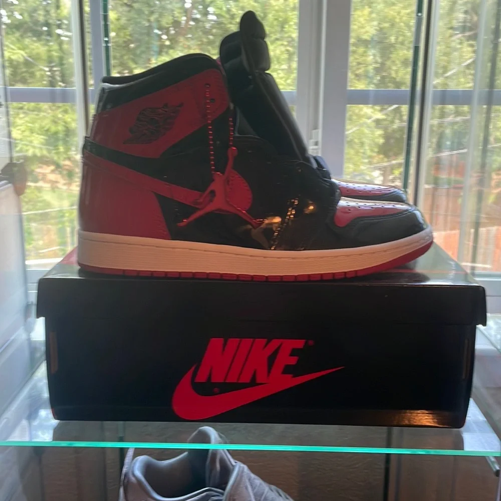Jordan 1 high ‘patent bred’ - Picture 1 of 8
